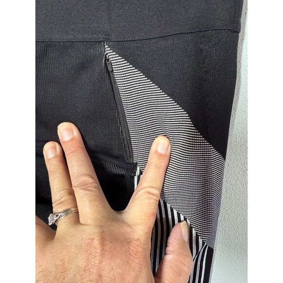 Fabletics Womens Heavy Compression Stretch Leggings Large Full Length Pockets - Picture 8 of 10